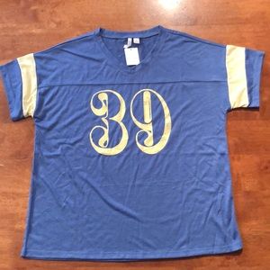 Cato Activewear Medium #39 Baseball T-shirt